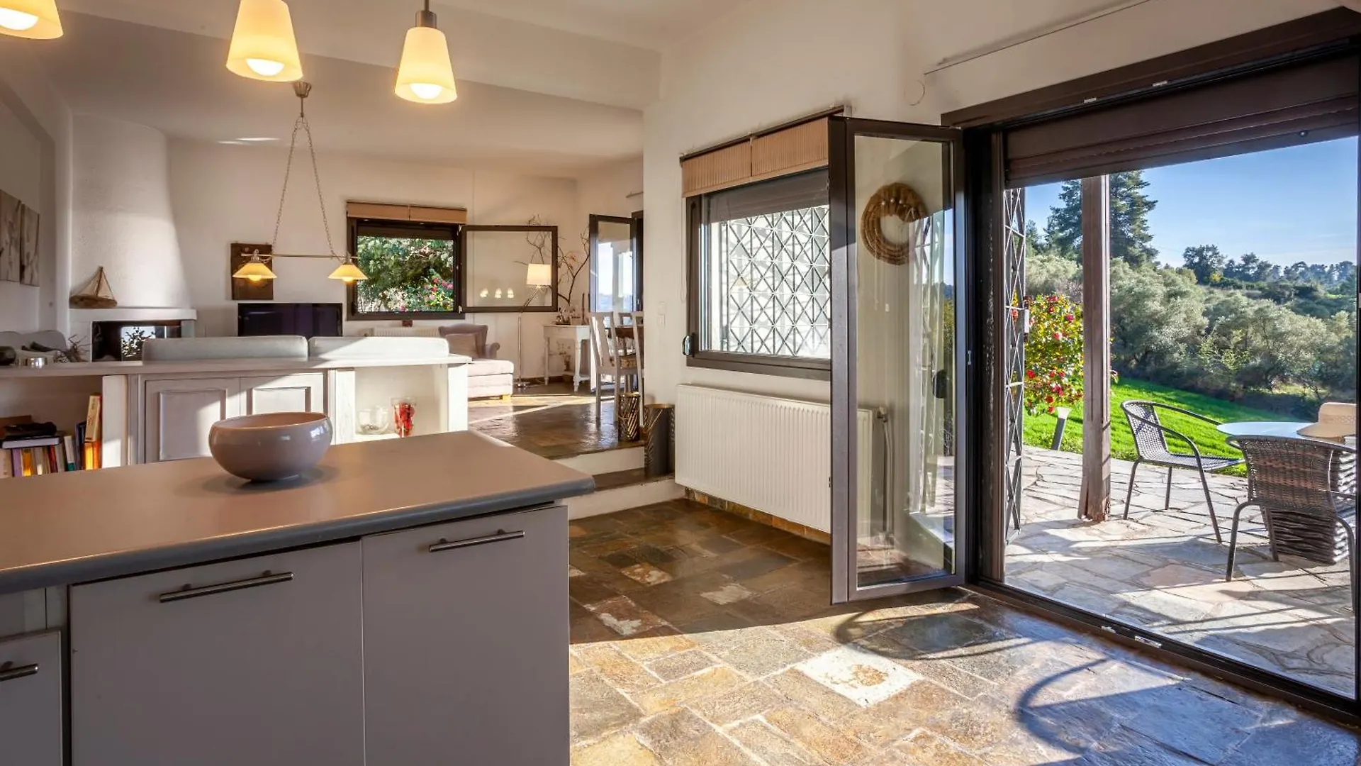 Camelia Elegant Cottage With Orchard & View Elani