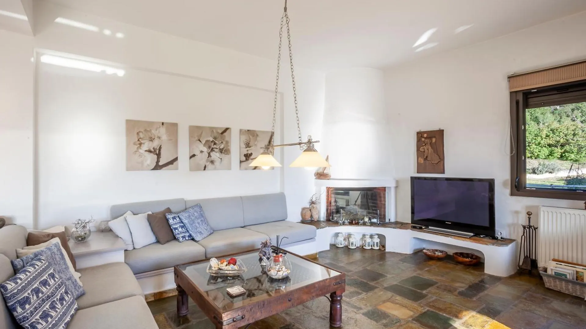 Camelia Elegant Cottage With Orchard & View Elani 0*,